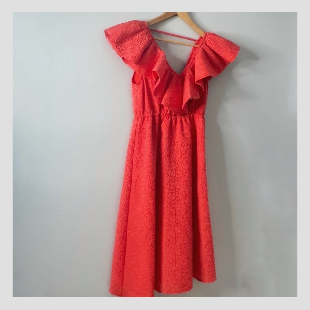 Chelsea28 Cocktail Dress Ruffle Shoulders Puckered Midi Dress Occasion Dress - Picture 15 of 16